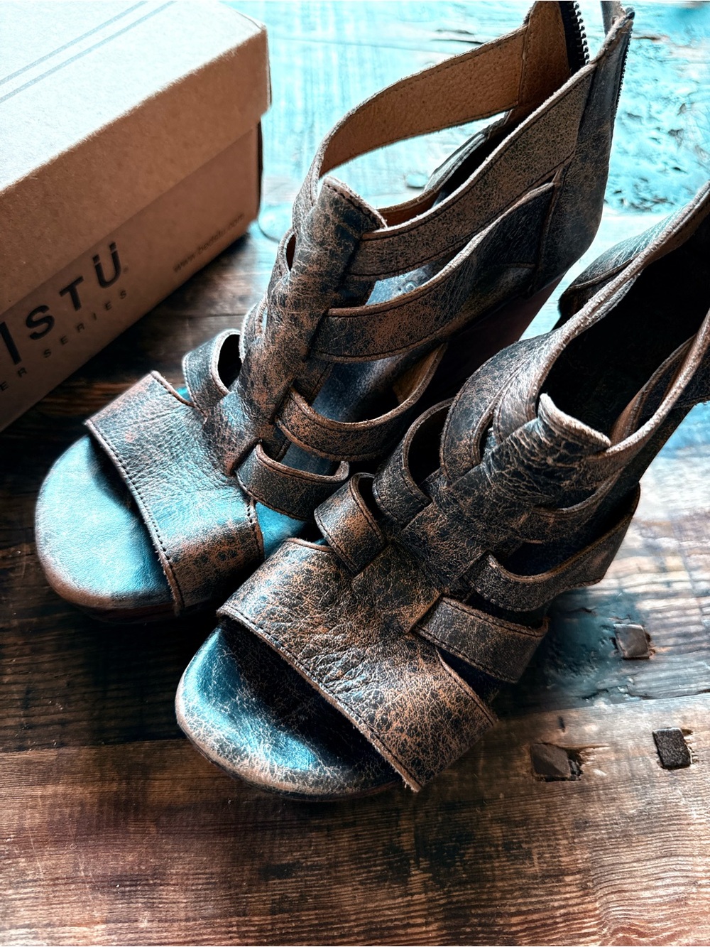 Bed Stu Distressed Brown Multi-Strap Wedge Sandals - Picture 4 of 6